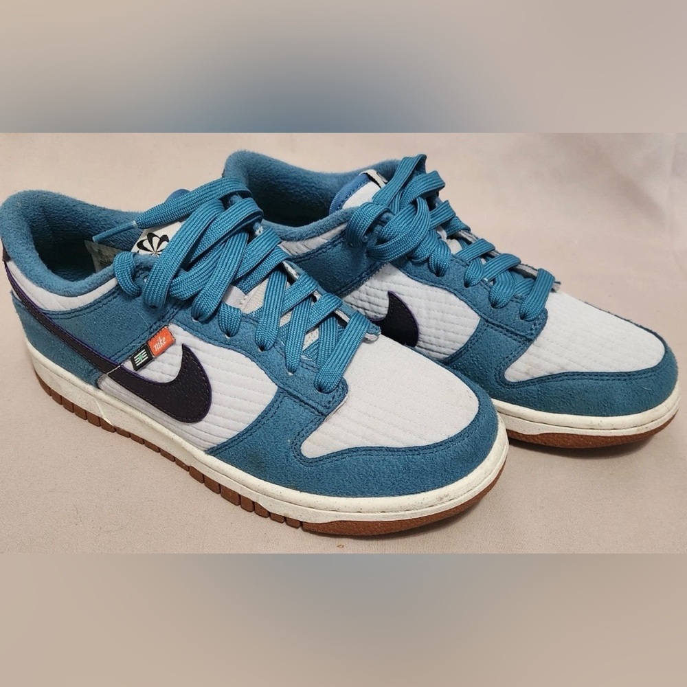 Nike Kids Teal and White Sneakers